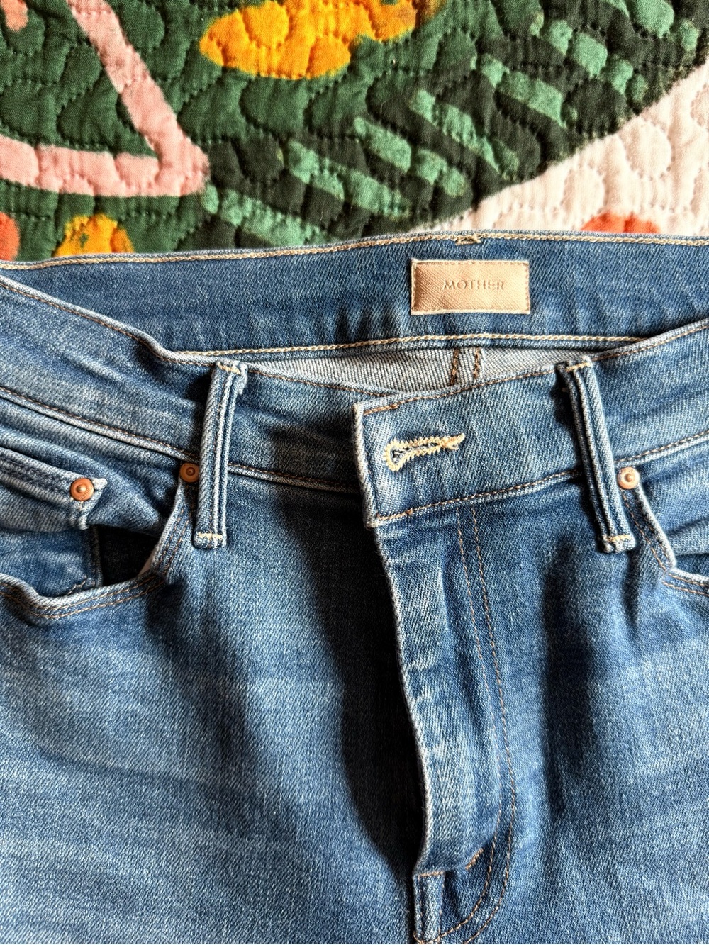 MOTHER Classic Mid-Blue Flare Jeans with Raw Hem Quiet Luxury - Picture 4 of 7